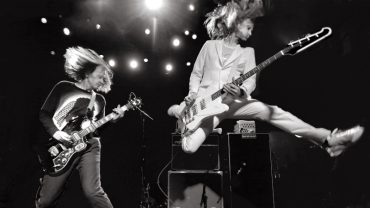 01_Redd Kross 2 B&W NOISE (c) Tony Molina Filmworks 2019-DeNoiseAI-low-light